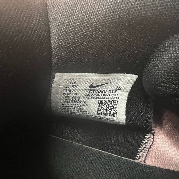 Kyrie “Ripple Effect” - Picture 5 of 6